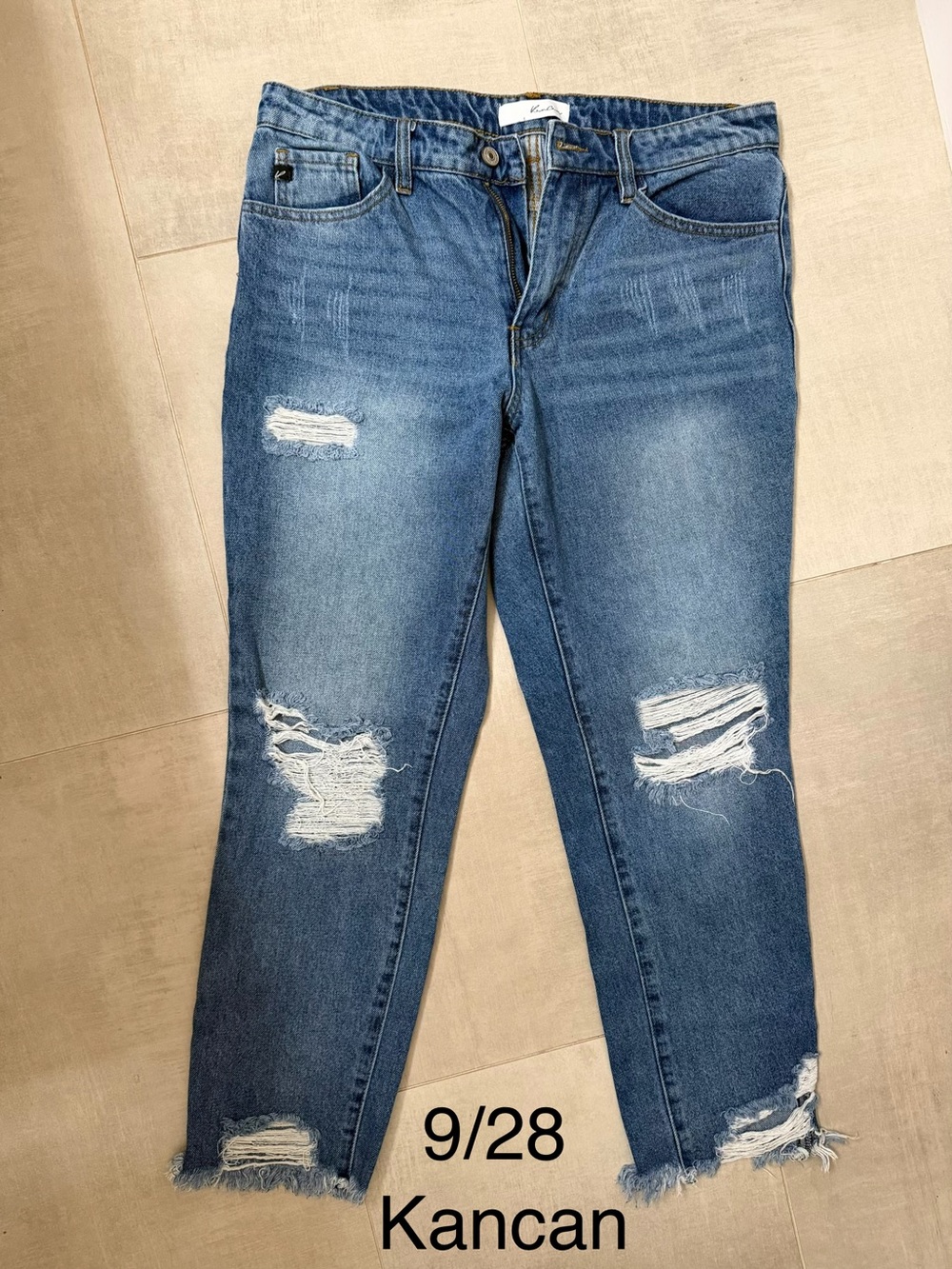 KanCan Medium Blue Distressed Ankle Jeans